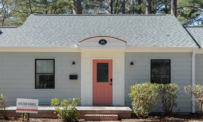 Durham Cabaña | Warm Luxury in walkable downtown Durham (2.5 mi. from Five Pts. Plaza)