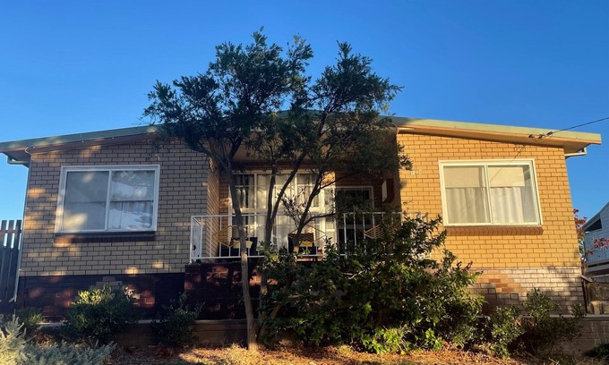 Warnbro Casa | Warnbro Sound - Charming 1960's Style Beach House 500mtr From Stunning 7.5 Beach