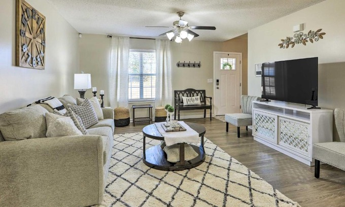 Centerville Casa | Warner Robins House about 8 Mi to Water Park!