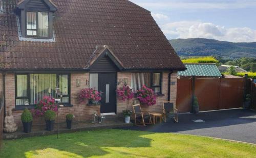 Warrenpoint Casa | Warrenpoint Countryside House-3bedroom- Private Garden