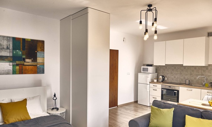 Ursynow Apartamento | Warsaw Airport ApartHotel