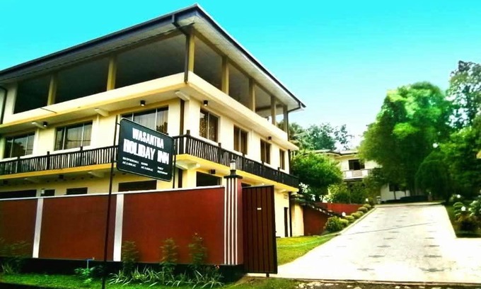 Kalutara Hotel | Wasantha Holiday Inn