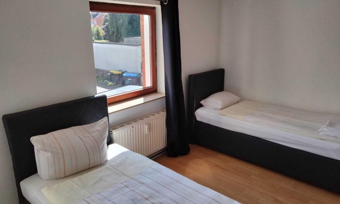Neumuenster Casa | Wasbeker Straße 65 W1 - 3 bedrooms with parking space
