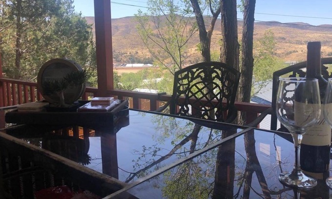 Ruidoso Downs Casa | Watch the horse racing from your balcony!
