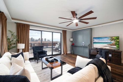 Middletown Casa | Water and Downtown Views 5 Min to Zoo & Airport