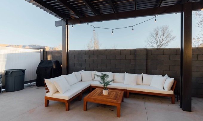 Hildale Casa | Water Canyon, So Zion, 4bed, 3Bath, Hot Tub, Deck, Fire Pit