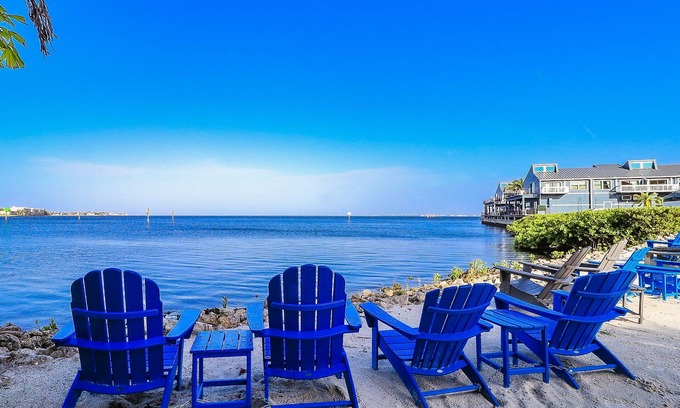 Punta Gorda Condominio | Traiga su muelle dedicado barco