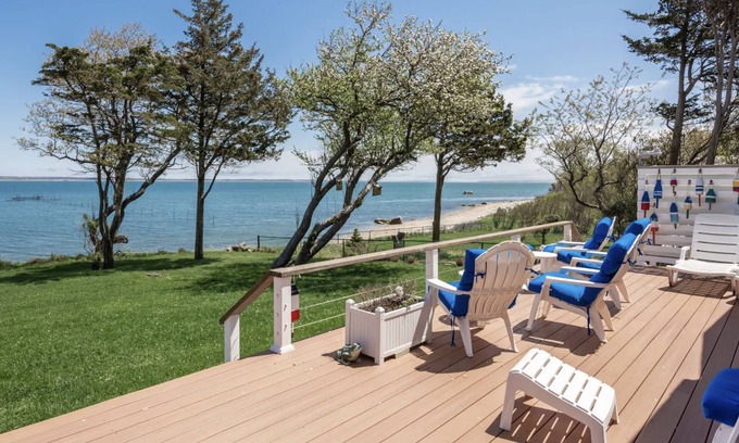 Clearwater Beach Casa | Water Front East Hampton Home- Expansive bay views