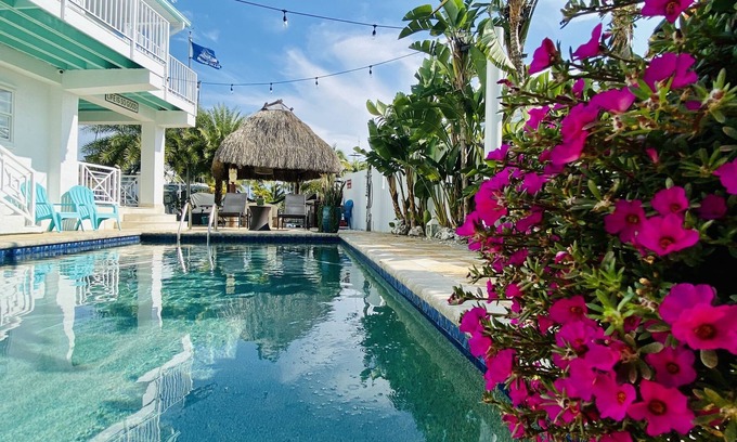 Tavernier Cabaña | Water Front Home With Pool and Dock Three min From Atlantic Ocean