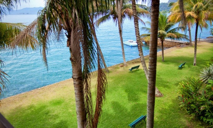 Vila Velha Casa | Villa frente al agua, con personal! Alquiler de embarcaciones disponibles.