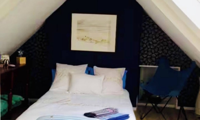 Brehal Cama Y Desayuno | Water mill between the countryside and the Chausey Islands. Normandy break guaranteed!