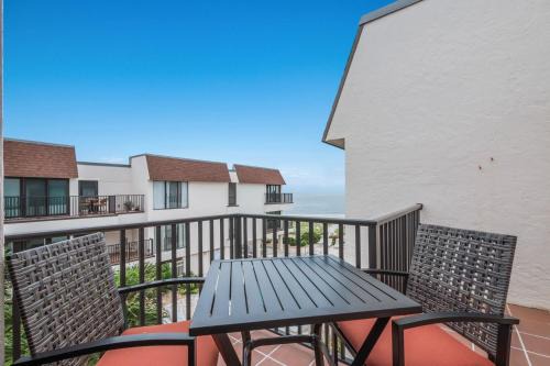 Holmes Beach Casa | Water's Edge 205