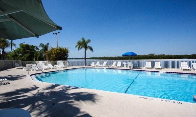 Ruskin Casa | Vista del agua y Sunset Beach Townhome
