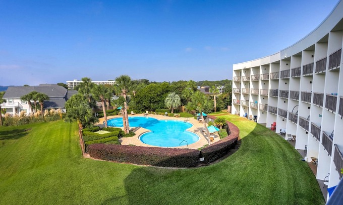 Mary Esther Condominio | ¡Disfruta la vista! Promoción Pirates Bay a finales de verano - 10% de descuento