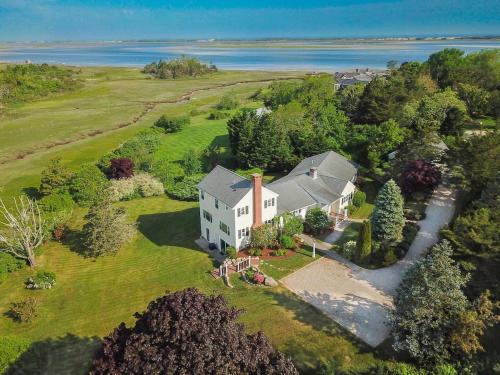 Barnstable Casa | Water Views & Private Tennis Court