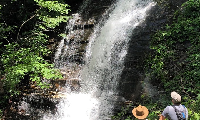 Jasper Cabina | Waterfall Overlook at Bearfoot Falls~Privately owned waterfall, hiking trails