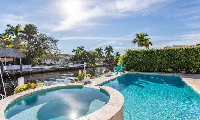 Bel Air Casa | Waterfront Heated pool with Jacuzzi 3/2 in Lauderdale by the Sea