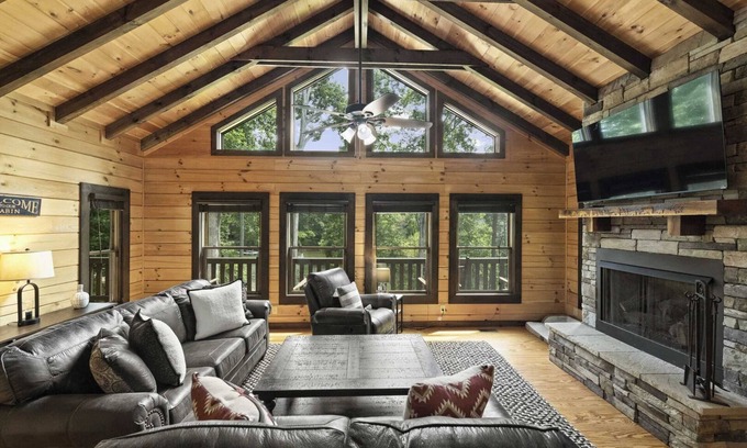 Lake Norman of Catawba Cabaña | Waterfront 1-acre Private Dock, Hot Tub, Firepit Bankhead Lodge by Avantstay