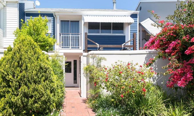 Knysna Central Casa | Waterfront - 10 Spinniker Knysna Quays
