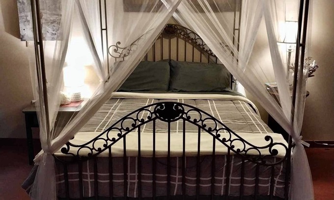 St. Joseph Cabina | Waterfront 2 bed Cabin Suite w/ Fire-pit and patio!