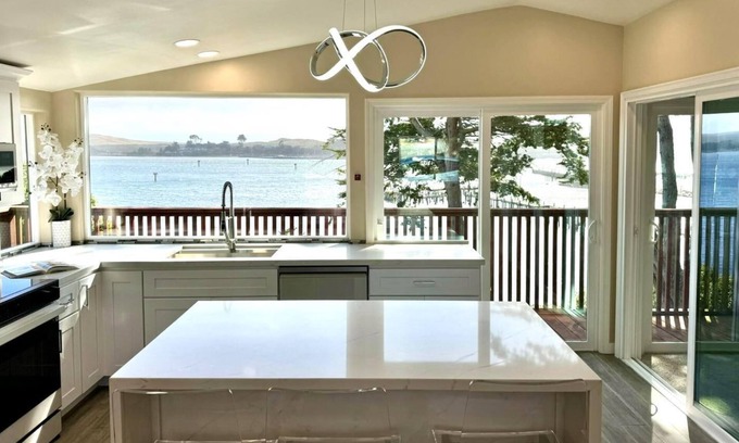 Old Town Casa | Waterfront 3bed and 2bath home with panoramic ocean views