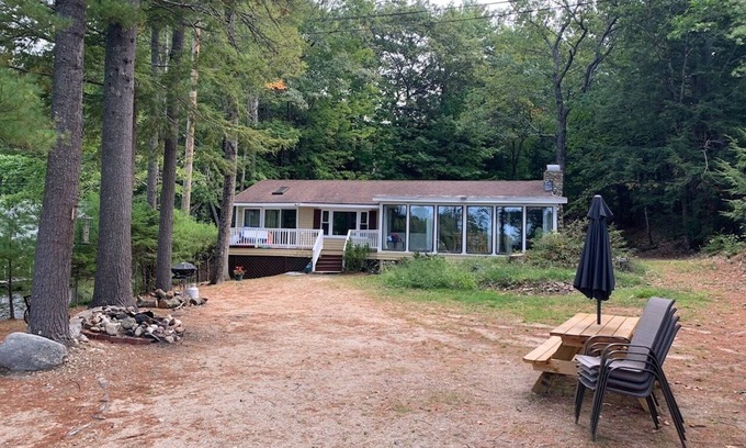 Windham Casa | Waterfront Home on Little Sebago Lake