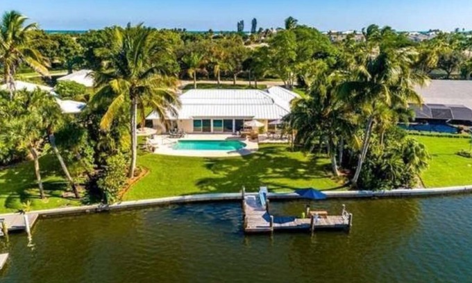 Moorings Casa | Exquisita cabaña frente al río en Vero Beach, Florida.