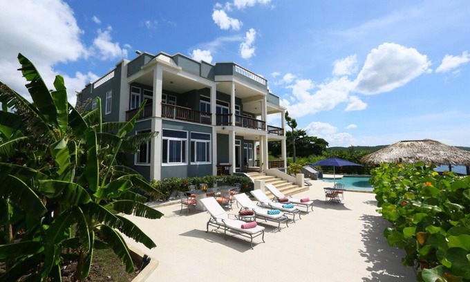 Whitehouse Villa | Villa privada junto al mar