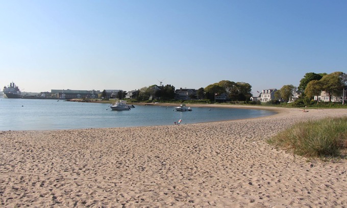 Buzzards Bay Casa | Frente al agua 4 dormitorios, 4. 5 baños hogar con múltiples cubiertas!