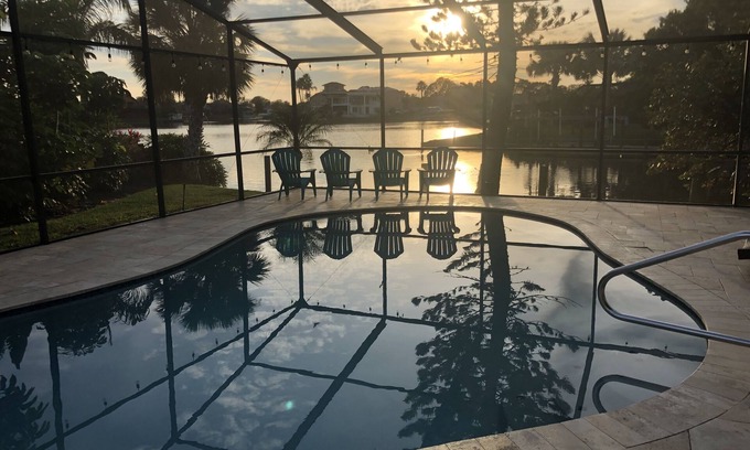 Bay Port Colony Casa | Waterfront Casa de 4 dormitorios en la hermosa bahía de Tampa