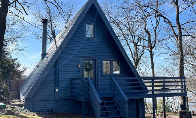 Cadiz Casa | Waterfront A-Frame with Covered Dock on Beautiful Lake Barkley