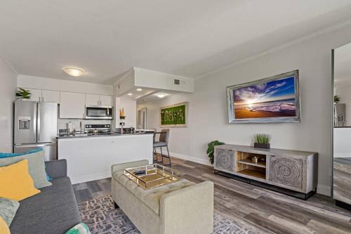 Rocky Point Apartamento | Waterfront Balcony Pool AC Smart TV