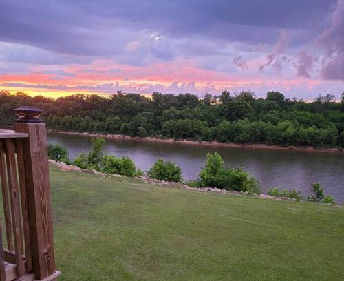 Elrod Casa | Waterfront Bama Getaway-20 min to UA