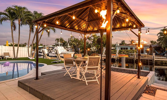 South New River Isles Casa | Waterfront Bungalow Heated Pool Pineapple Key