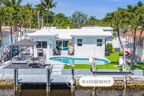 South New River Isles Casa | Waterfront Bungalow Heated Pool Pineapple Key