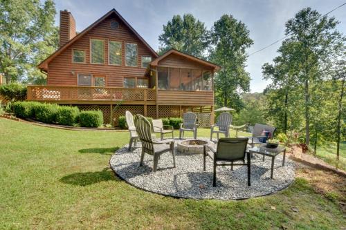 Wiley Casa | Waterfront CasAbella Cottage with Kayaks and Fishing
