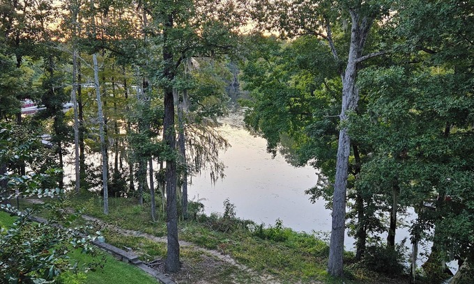 Santee Complejo | Waterfront Condo on Lake Marion