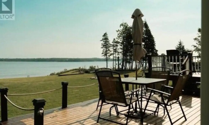 Naufrage Cabaña | Waterfront Cottage in Georgetown