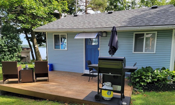 Greater Napanee Cabaña | WATERFRONT COTTAGE IN GREATER NAPANEE UNIT B 4305 County road 9, Grater Napane