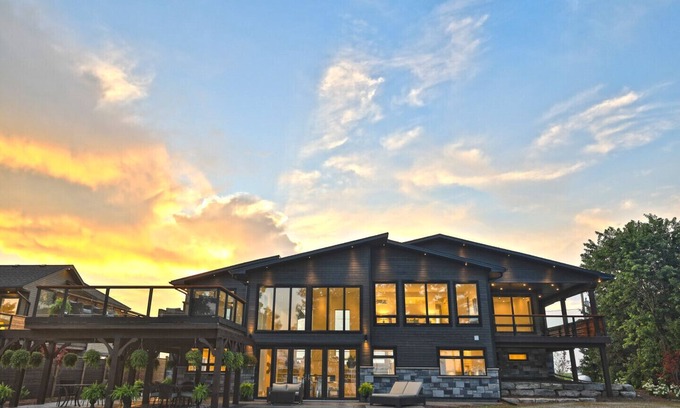 Dunnville Casa | Heron Heights - Lago Erie cerca de la región vinícola de Niágara