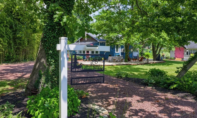 Charlestown Cabaña | Waterfront cottage in historic Charlestown, Maryland