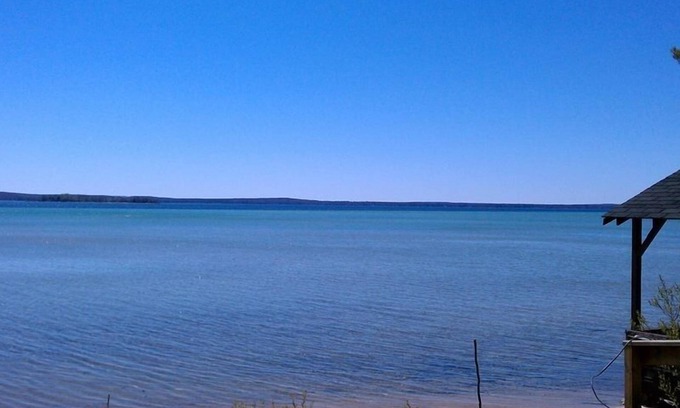 Higgins Lake Cabaña | Waterfront Cottages en Higgins Lake !!!! Bellos Atardeceres !!!!