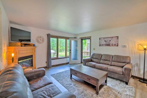 Goodman Apartamento | Waterfront Crivitz Property with Lake Access!