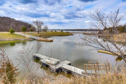 Crofton Casa | Waterfront Crofton Cabin - Boat Dock and Fire Pit!