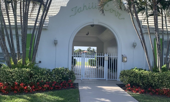 Delray Beach Apartamento | Waterfront east Delray Beach, spectacular views, walk to beach and Atlantic Ave!