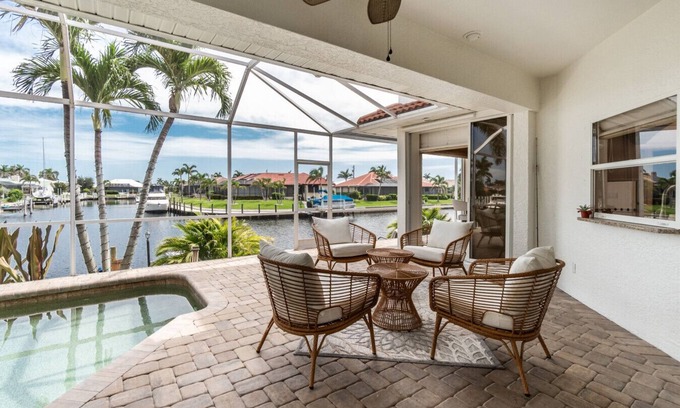 Punta Gorda Casa | Waterfront Elegance in Punta Gorda Isles