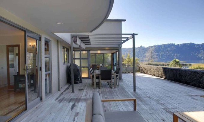 Lake Okareka Casa | Waterfront Escape - Lago Okareka