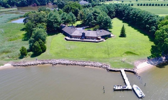 Centreville Casa | Waterfront Estate w Private Pier, Game Room & Bar