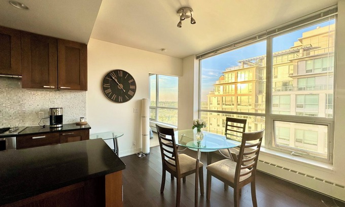 Bow Riverfront Condominio | Waterfront Executives Suite