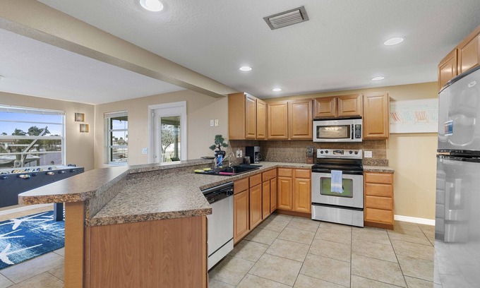 Flor-a-mar Casa | Waterfront Family Fun 3b/2b near Hudson Beach